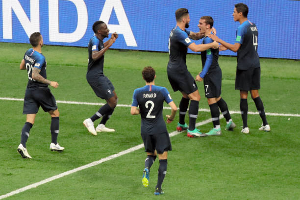 级前锋时依 级前锋时依