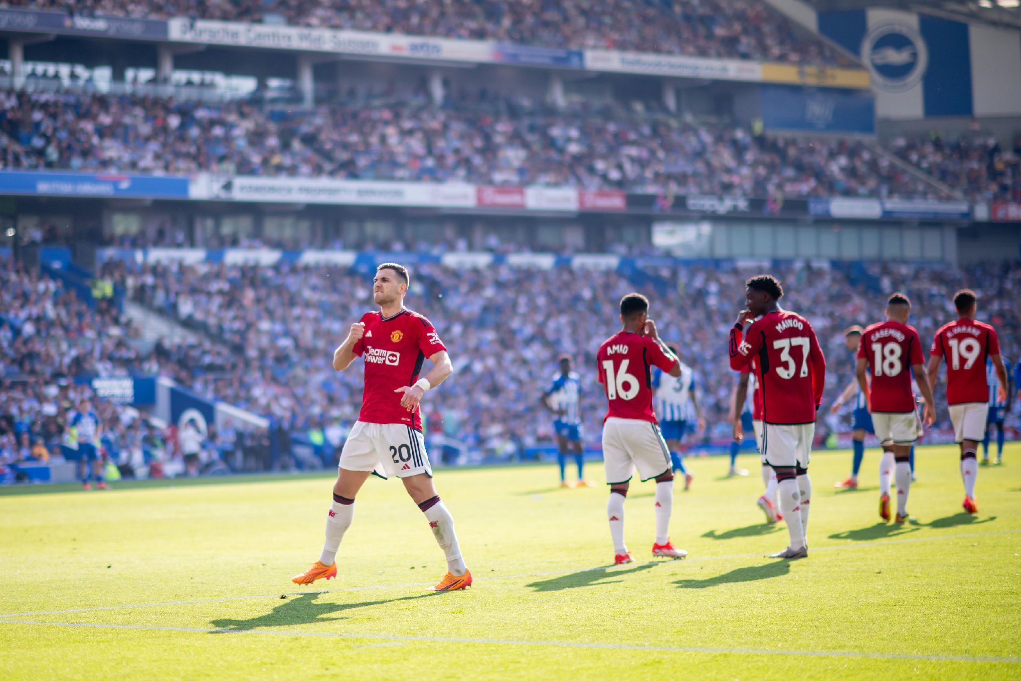 联手成就了 联手成就了