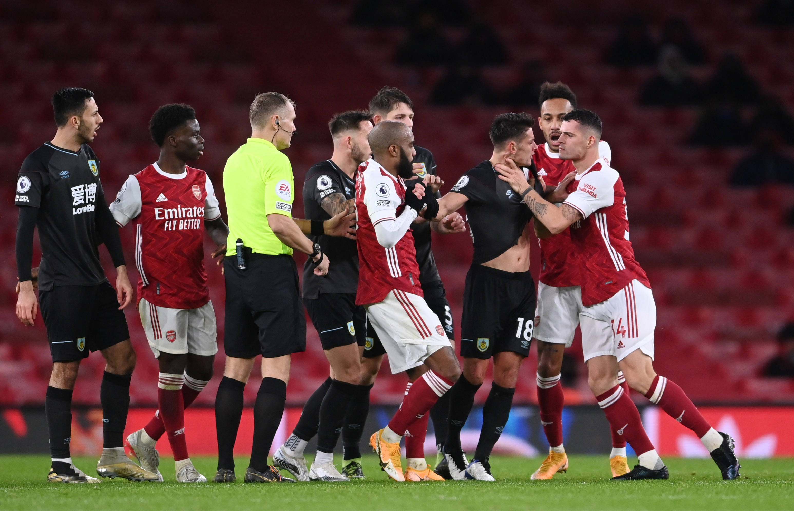 依然把球队 依然把球队